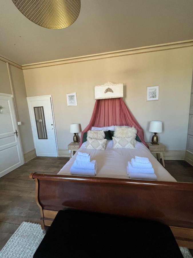 Maison De Mags & Mags Bed and Breakfast Lanouaille Exterior foto